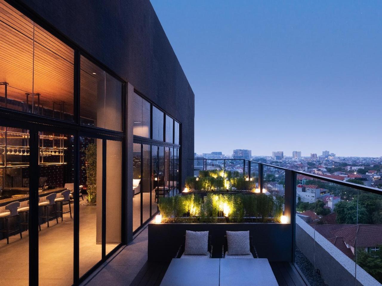 Rez Hotel Semarang Luaran gambar